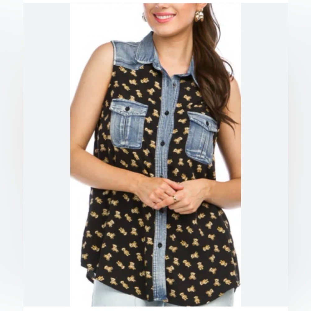 Teddy bear/Denim Button-Up Shirt! Brand new papillon top. Size medium w/ pockets